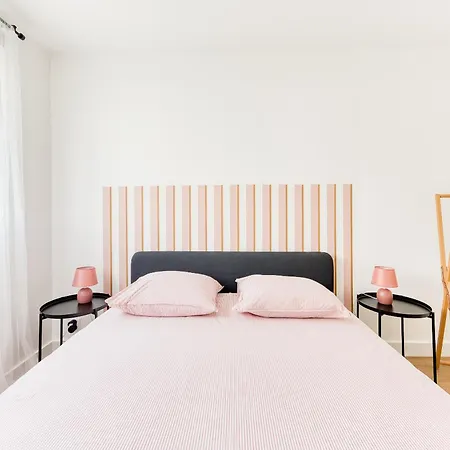 6 People Rer A Disney-paris Video-projector Wifi Apartment